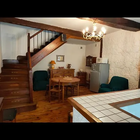 別荘 Agreable Maison Dans Un Beau Village De Montagne Siguer